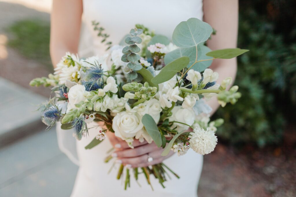 7 Tips Memilih Karangan Bunga Nganjuk untuk Wedding Sebagai Kado Spesial Bagi Mempelai